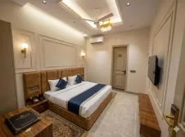 Hotel Emporio a Elite 2 Min Walk From Rapid Metro Station Ghaziabad