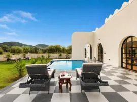 Belvedere Villa 4-BHK Villa With Pool, Garden & Bar