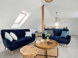 Comfortable Apartment with Parking Near the Sea by Noclegi Renters