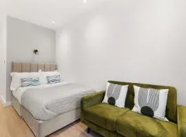 Chic & Modern Beckenham Retreat