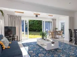 West Wittering Beach House Garden & Parking