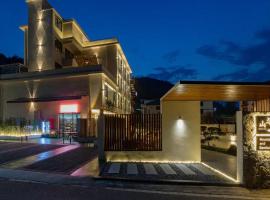 Mountain and Bamboo Holiday Homestay Zhangjiajie Forest Park Branch、Jiawanのホテル