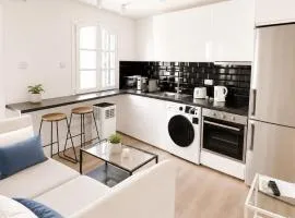 Grand Central House - Classic One Bedroom - GibraltarStay Apartments