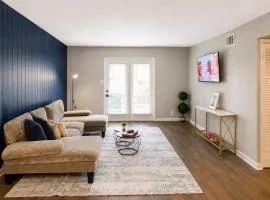 The Briar House Elegant Hoover Escape T1
