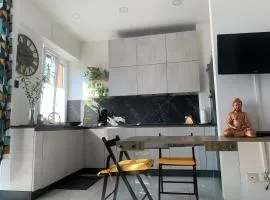 Glycine House
