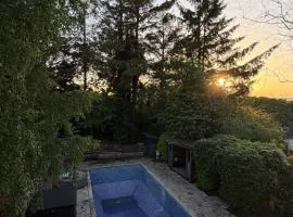 Luxurious Airdrie Retreat with 5 Bedrooms