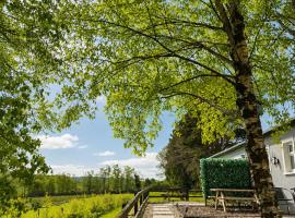 Birch Valley Accommodation Tinahely Wicklow, хотел в Killicreny Bridge