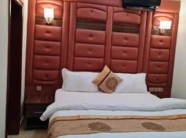 Grand East Hotel, hotel in Awka