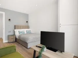 Spacious 2BR Stay in Beckenham for Families