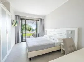 Hotel Baia Di Trainiti