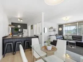 Waterfront Charm, Cozy 3BR Retreat