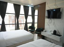 Hotel Surya Inn, hotel v destinaci Khagaul