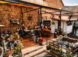 Intro Hostels Cusco