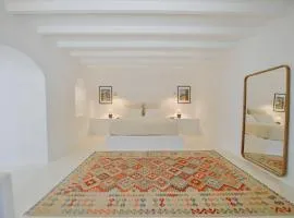 Hydra Hospitality Nest Apartment