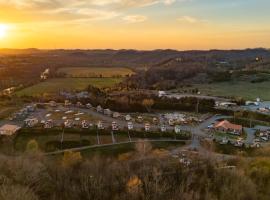 Sojourn Lodging, hotel i Sevierville