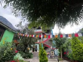 Maya Homestay & Cafe