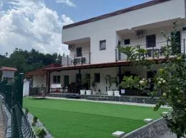 The Brothers Villa
