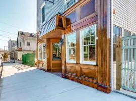 Lovely downtown Northeast Harbor suite near the water and near Acadia