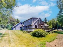 Dog-friendly beach house with WiFi, private washer/dryer, deck, beautiful views