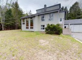 Home with deck, great location in the heart of Acadia National Park