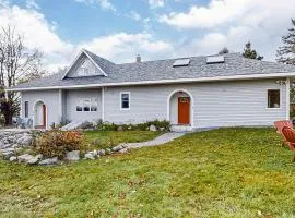 Spacious country home with water views - near beach & Acadia National Park