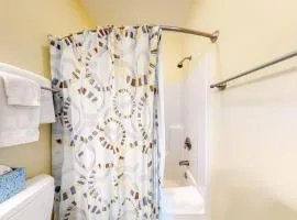 Two Neighboring Suites, Each w/ WiFi, Two TVs, and Central AC - Near Acadia