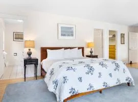 Comfortable bayfront home with beautiful views, large deck & on-site tennis