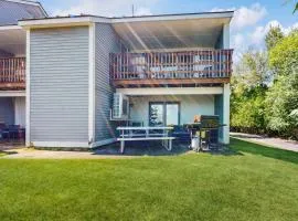 Family & Dog-Friendly Townhouse w/Back Porch, Views, Partial AC