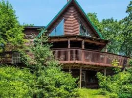 Stunning & Spacious Log Cabin in the Woods