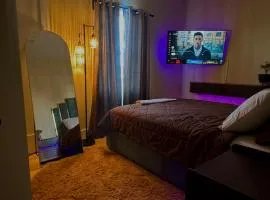 Private suite shared Apt By Antonio