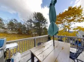 Newly Renovated Haven w/ Deck, Walk to Shops, Dining & Marina, Pet friendly