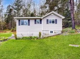 Remodeled Cottage with AC, Private W/D, Full Kitchen, and High-Speed WiFi