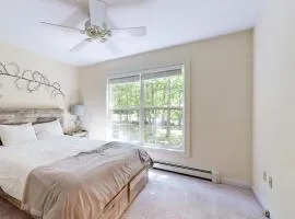 Peaceful home with forest views & great yard - minutes to town