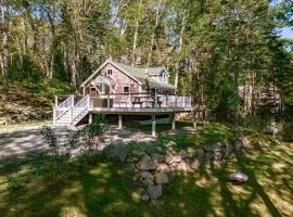 Settlers Cottage, cute Maine home with water views