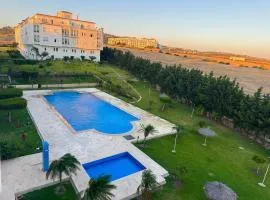 Résidence Élégante avec Piscine et 3 Chambre