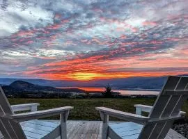 Autumn Lane B&B, Farmhouse Elegance & Stunning Lakeviews