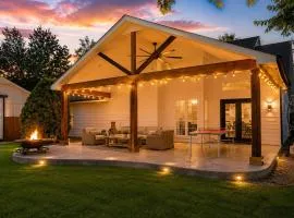 Casa Blanca Luxury Spa Suite with fireplace, Disc Golf, 5 beds