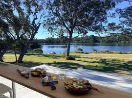 Sussex View - Waterfront Couples Retreat in Sussex Inlet