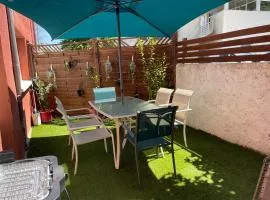 PYRENE HOLIDAYS - Appartement spacieux - chambres climatisées - cour privée