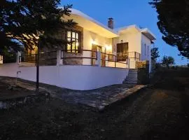 Mikri Vrisi Guest House
