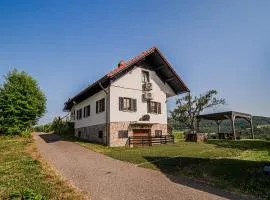 Andy's Holiday Home with HotTub & Sauna