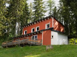 miki Chalets, hotel v destinaci Pack