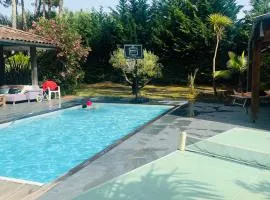 Private house with pool & garden few minutes from the beach