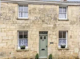 Traditional cottage in central Painswick