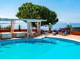 Villa Poseidon -Boutique Hotel-, hotell sihtkohas Salerno