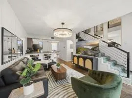 Airy Dallas 2-Story Loft Pool Wellness Retreat