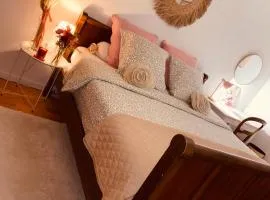 CHEZ LOU - Grand espace cosy 60 m2 entrée indépendante dans maison privée au calme