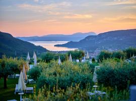 Hotel Boffenigo - The Golden Hour, hotel v destinaci Costermano
