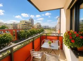 Newly Built Apartment with Free Parking & Balcony