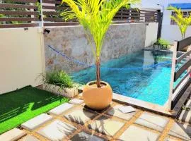 Freesia 4 Apartment Pool 3 min walk to beach and shops